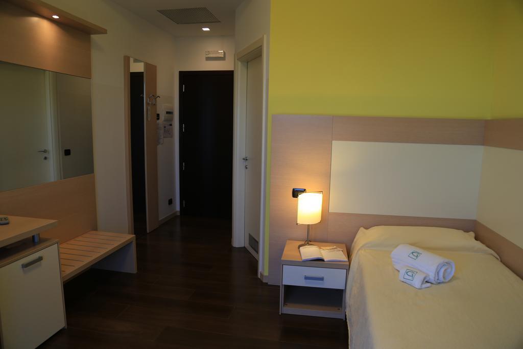Groane Hotel Residence Cesano Maderno Værelse billede