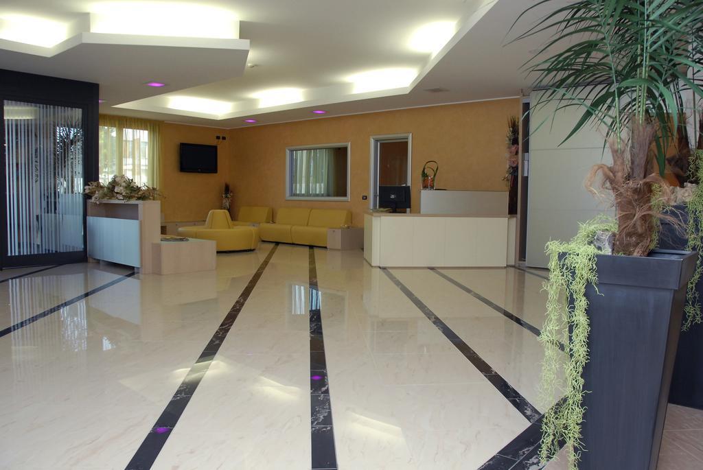 Groane Hotel Residence Cesano Maderno Eksteriør billede