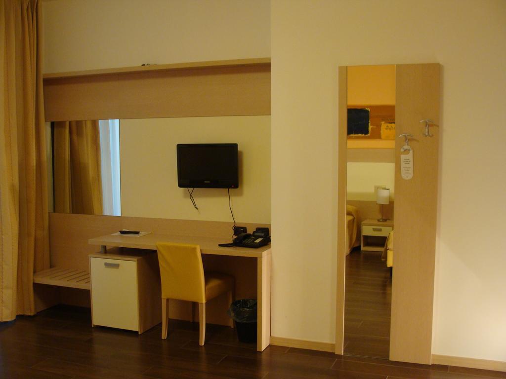 Groane Hotel Residence Cesano Maderno Eksteriør billede