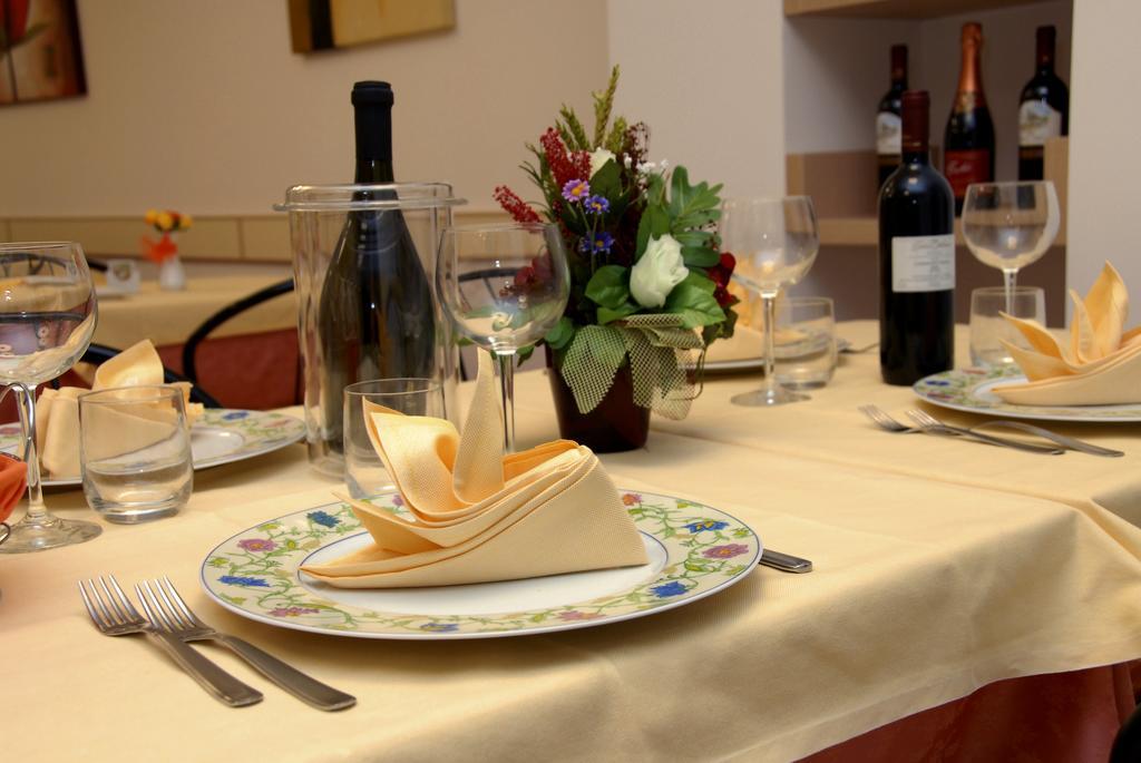Groane Hotel Residence Cesano Maderno Eksteriør billede