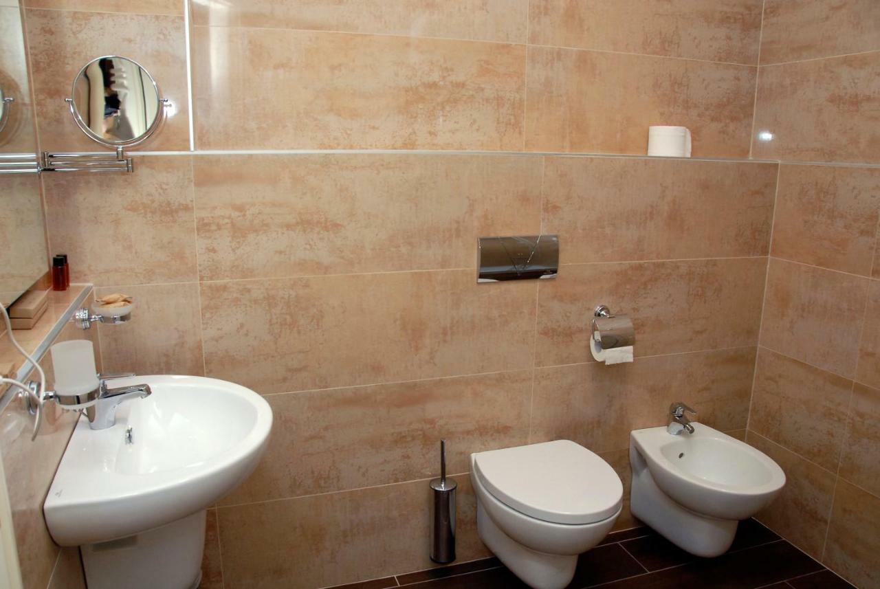 Groane Hotel Residence Cesano Maderno Eksteriør billede