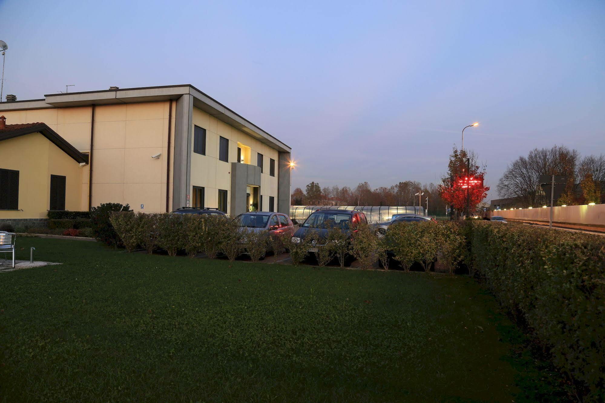Groane Hotel Residence Cesano Maderno Eksteriør billede