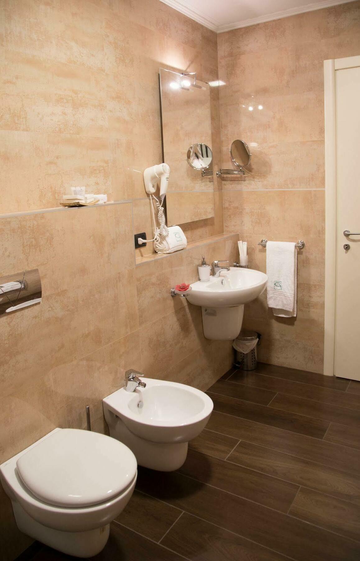 Groane Hotel Residence Cesano Maderno Eksteriør billede