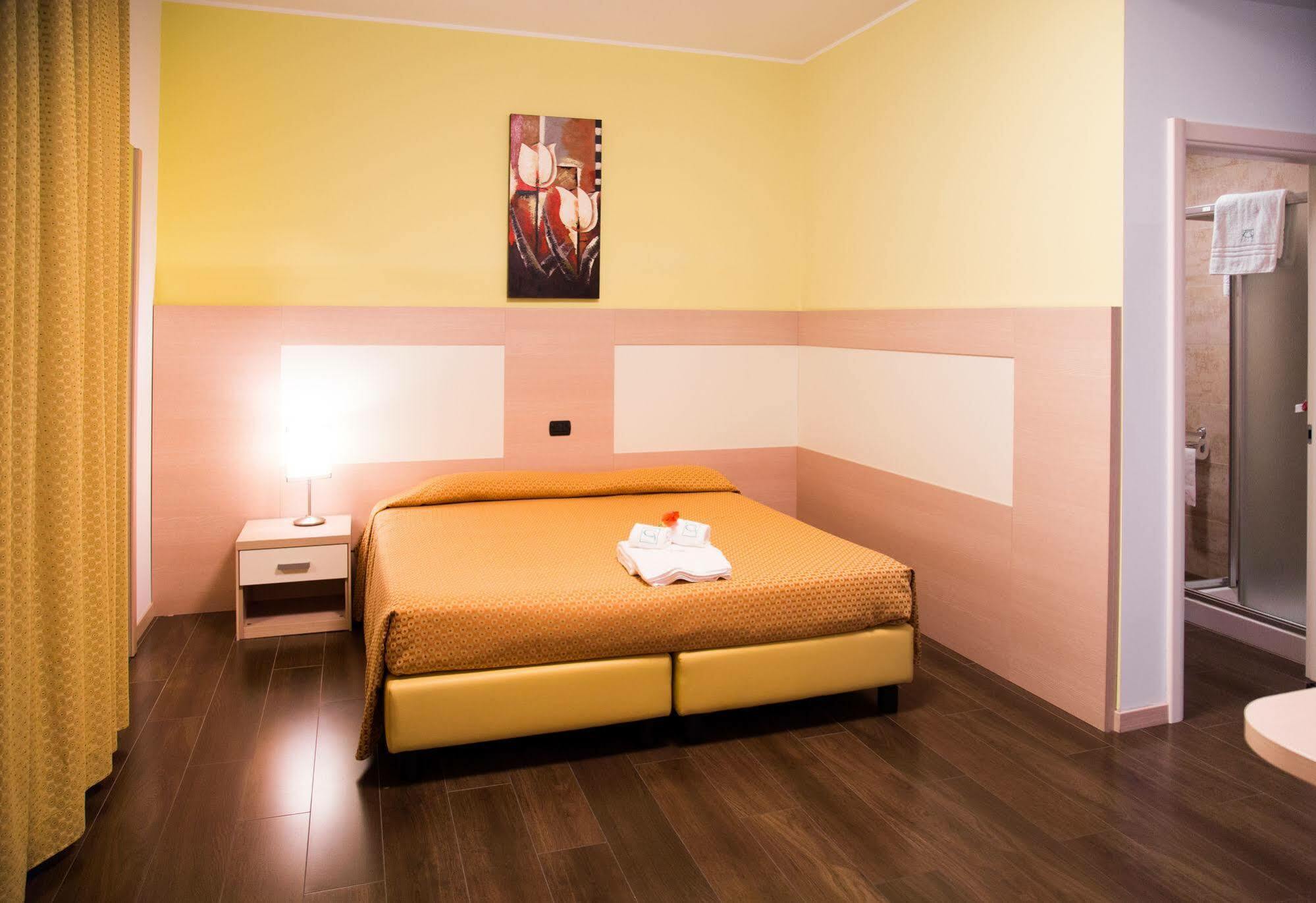 Groane Hotel Residence Cesano Maderno Eksteriør billede