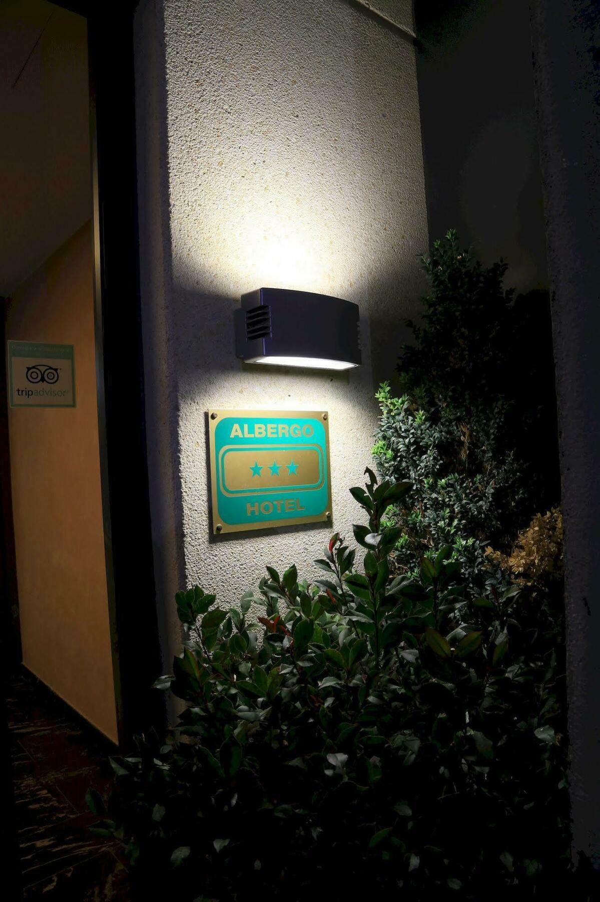 Groane Hotel Residence Cesano Maderno Eksteriør billede